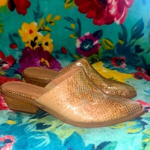 Slip on Mules